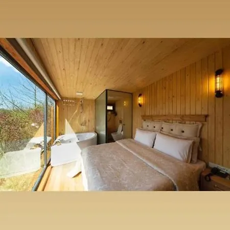 Pamera Garden Hotell 5*