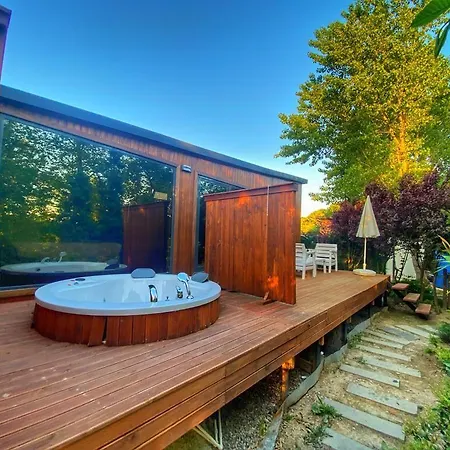 Hotel Pamera Garden