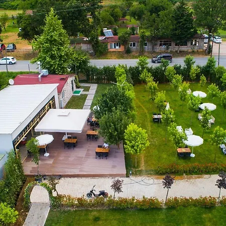 Hotel Pamera Garden